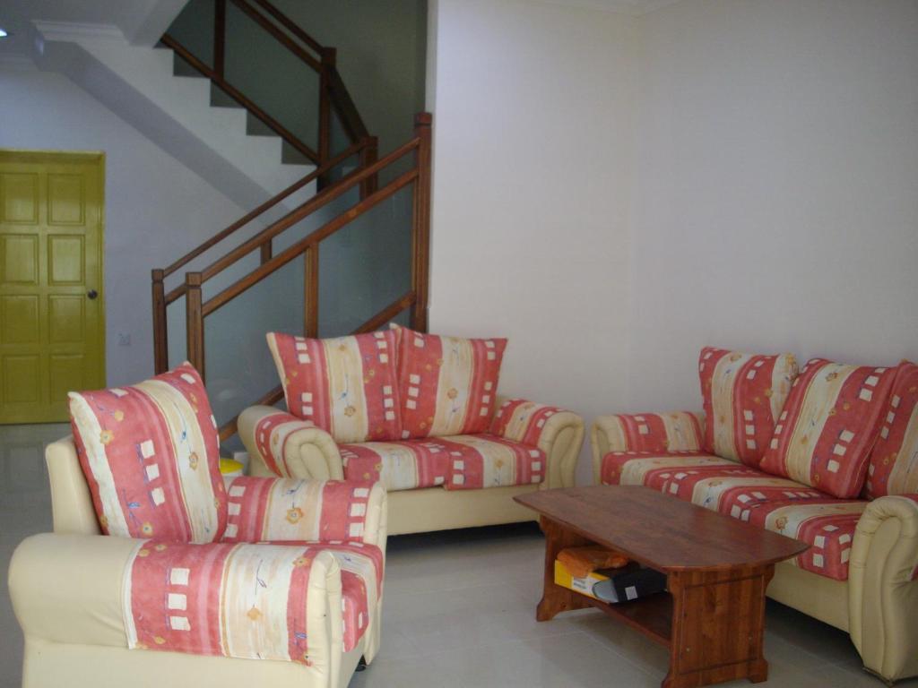 Greenleaf Angsana Homestay Джерантут Экстерьер фото